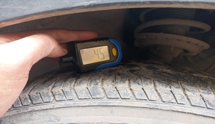 2017 Hyundai Creta SX 1.6 DIESEL, Diesel, Manual, 1,22,597 km, tyre