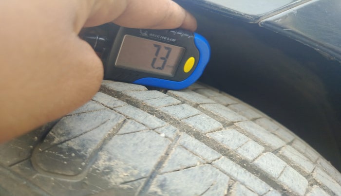 2014 Hyundai New Elantra 1.8 SX MT VTVT, Petrol, Manual, 1,23,930 km, tyre