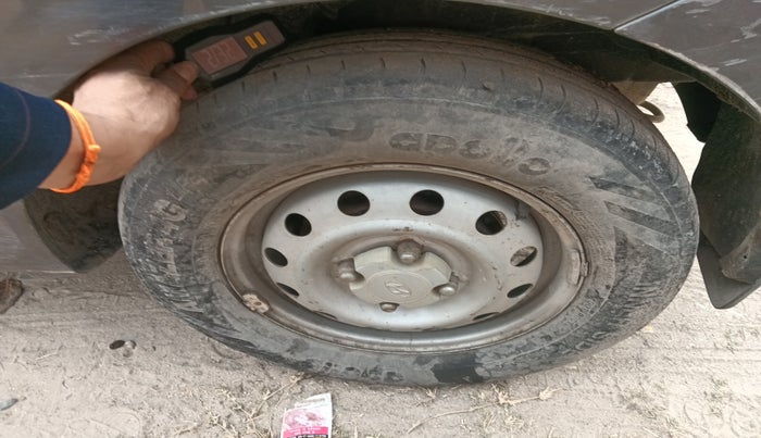 2011 Hyundai i10 ERA 1.1, Petrol, Manual, 12,60,000 km, tyre