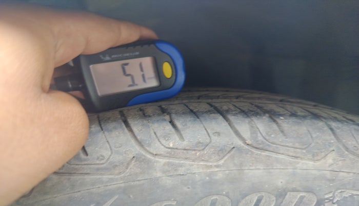 2017 Honda Amaze 1.2L I-VTEC S, Petrol, Manual, 1,49,644 km, tyre