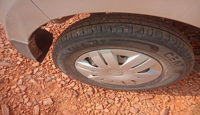 2014 Maruti Alto 800 VXI, Petrol, Manual, 1,00,895 km, tyre