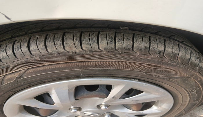 2017 Hyundai Grand i10 SPORTZ U2 1.2 CRDI, Diesel, Manual, 1,58,341 km, tyre