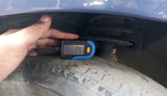 2019 Maruti Dzire VDI, Diesel, Manual, 71,859 km, tyre