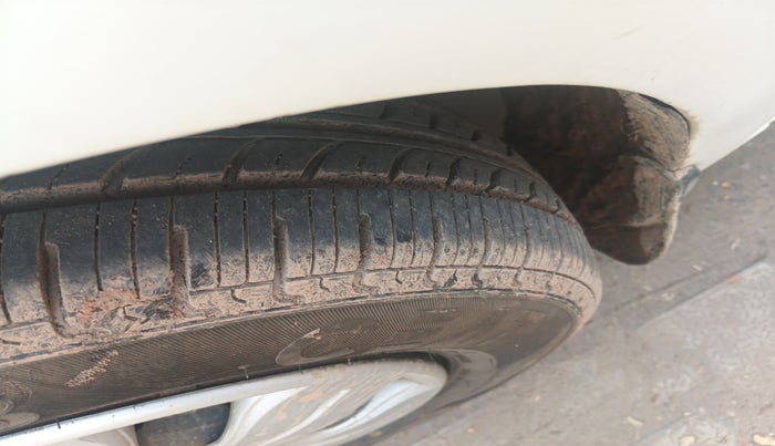 2010 Hyundai i10 MAGNA 1.2, Petrol, Manual, 77,434 km, tyre