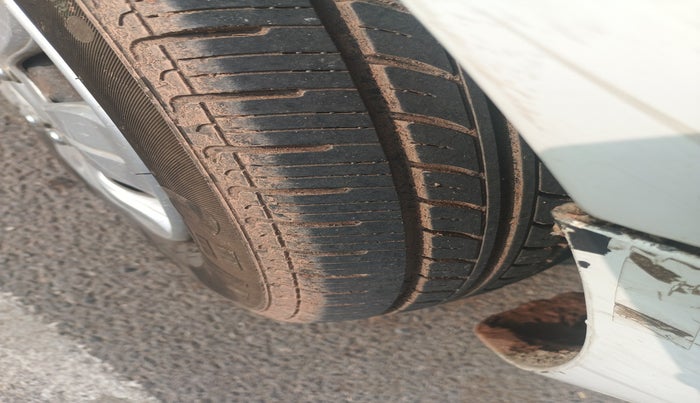 2010 Hyundai i10 MAGNA 1.2, Petrol, Manual, 77,434 km, tyre