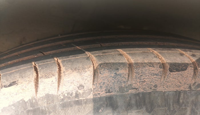 2010 Hyundai i10 MAGNA 1.2, Petrol, Manual, 77,434 km, tyre