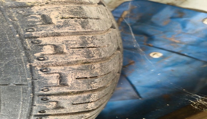 2016 Maruti Alto 800 LXI, Petrol, Manual, 57,499 km, tyre