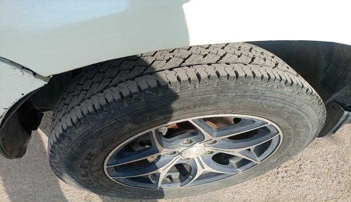 2014 Renault Duster 85 PS RXE DIESEL, Diesel, Manual, 1,43,547 km, tyre