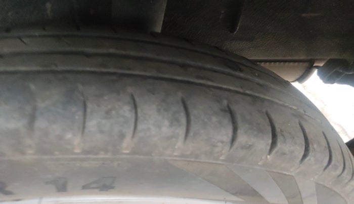 2020 Renault TRIBER RXL MT, Petrol, Manual, 1,25,670 km, tyre