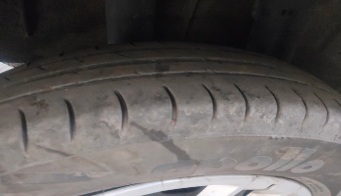 2020 Renault TRIBER RXL MT, Petrol, Manual, 1,25,670 km, tyre