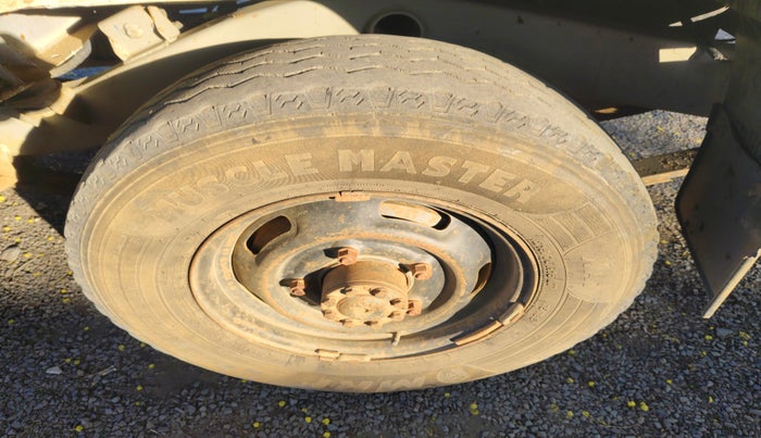 2018 Mahindra Bolero EX AC BS IV, Diesel, Manual, 1,89,095 km, tyre