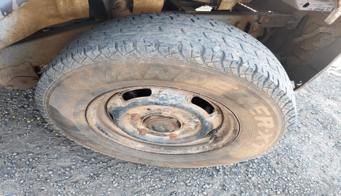 2018 Mahindra Bolero EX AC BS IV, Diesel, Manual, 1,89,095 km, tyre