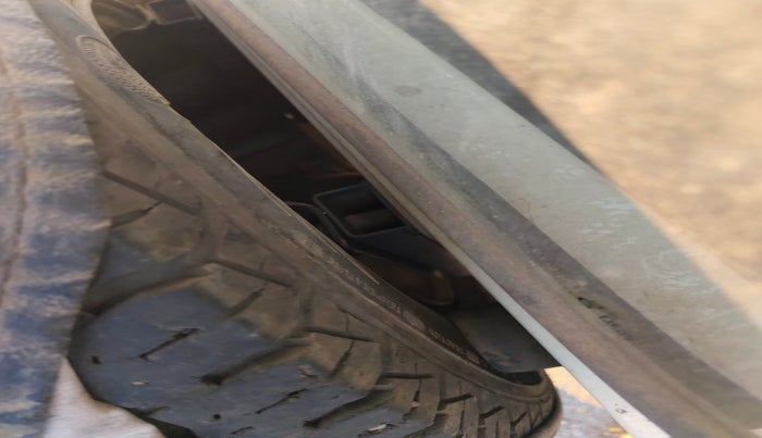 2018 Mahindra Bolero EX AC BS IV, Diesel, Manual, 1,89,095 km, tyre