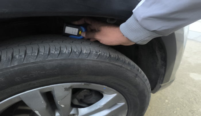 2017 Maruti Vitara Brezza ZDI, Diesel, Manual, 99,246 km, tyre