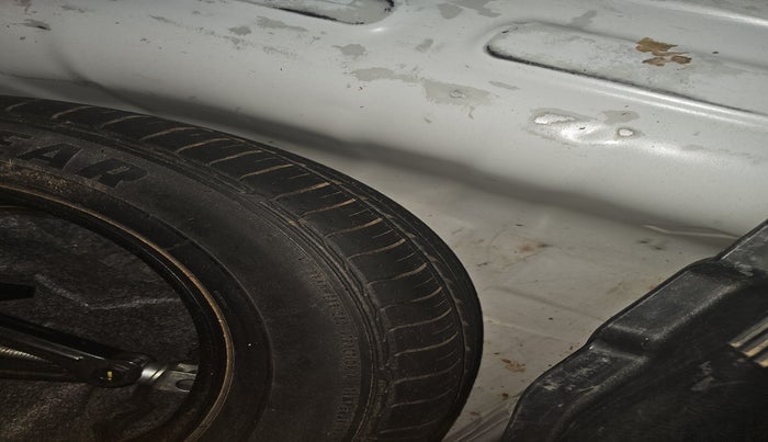 2021 KIA SONET HTK 1.2, Petrol, Manual, 1,19,804 km, tyre