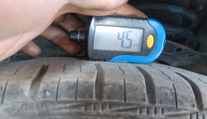 2014 Honda Mobilio 1.5L I-DTEC V, Diesel, Manual, 98,200 km, tyre