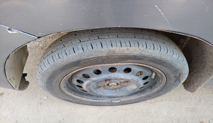 2012 Maruti Wagon R 1.0 VXI, Petrol, Manual, 1,52,936 km, tyre