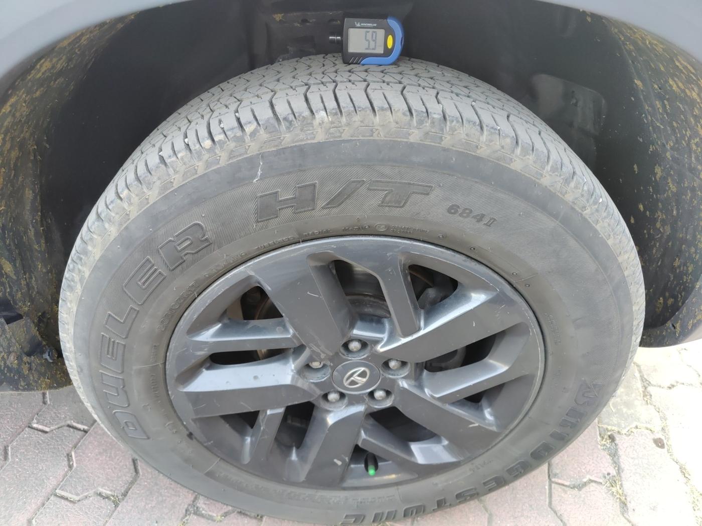 2020 Tata Harrier XZA PLUS 2.0L DARK EDITION, Diesel, Automatic, 94,224 km, tyre