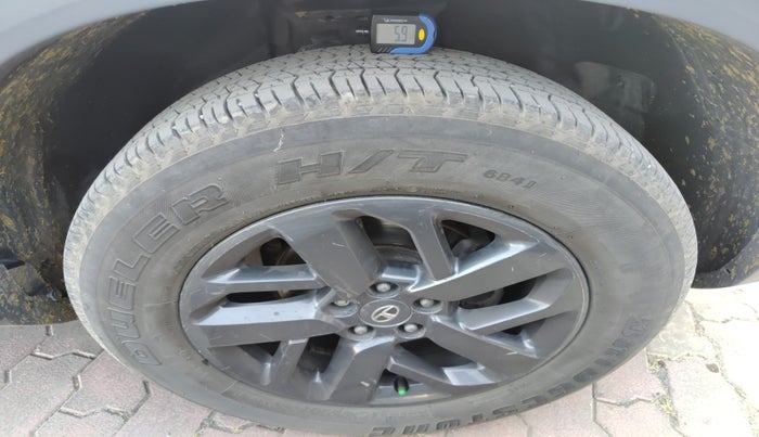 2020 Tata Harrier XZA PLUS 2.0L DARK EDITION, Diesel, Automatic, 94,224 km, tyre