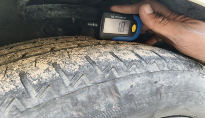 2013 Hyundai Verna FLUIDIC 1.4 CRDI EX, Diesel, Manual, 93,486 km, tyre