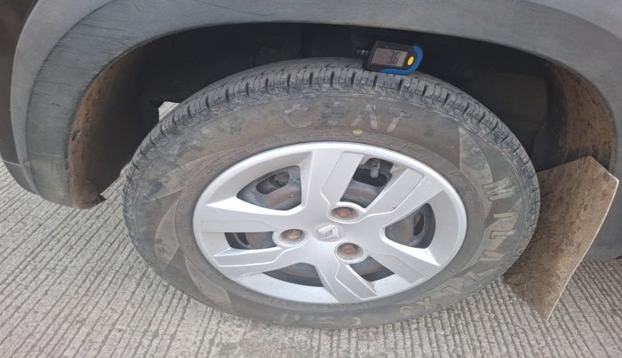 2016 Renault Kwid RXT 0.8, Petrol, Manual, 1,00,136 km, tyre