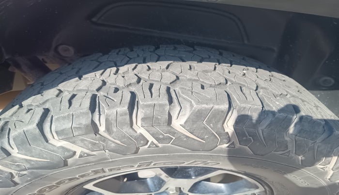 2022 Jeep WRANGLER RUBICON, Petrol, Automatic, 44,680 km, tyre