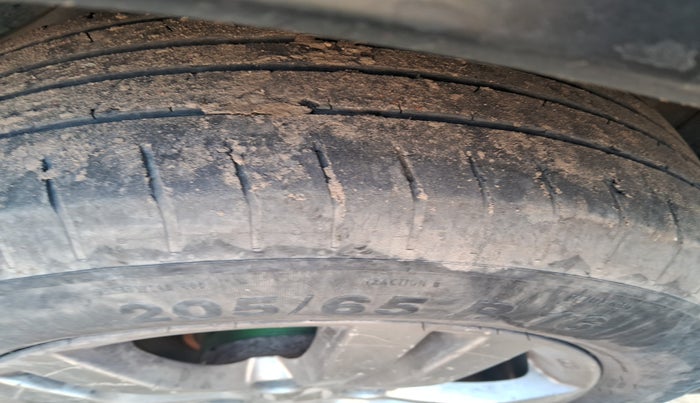 2018 Maruti Vitara Brezza LDI, Diesel, Manual, 1,70,720 km, tyre