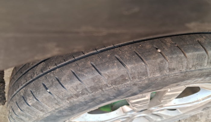 2018 Maruti Vitara Brezza LDI, Diesel, Manual, 1,70,720 km, tyre