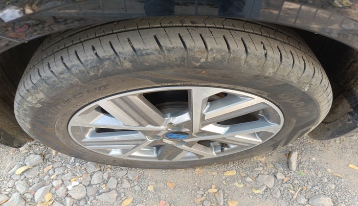 2024 Hyundai Verna SX (O) 1.5 MPI MT, Petrol, Manual, 29,140 km, tyre