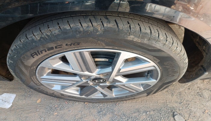 2024 Hyundai Verna SX (O) 1.5 MPI MT, Petrol, Manual, 29,140 km, tyre