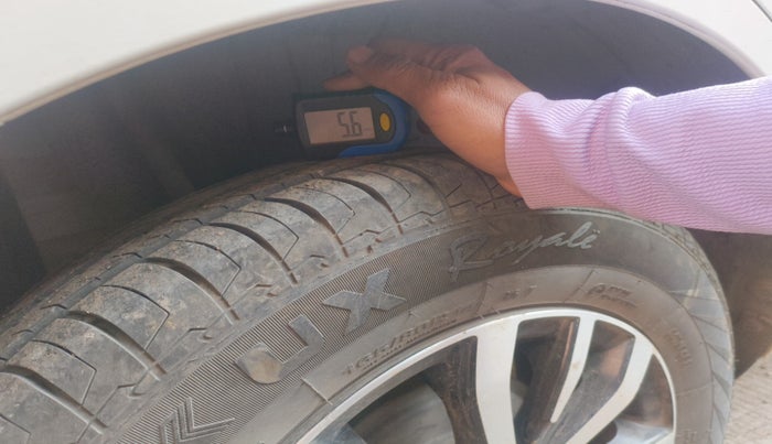 2021 Maruti Dzire VXI, Petrol, Manual, 52,388 km, tyre