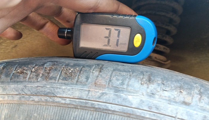 2018 Maruti Eeco 5 STR WITH A/C+HTR, Petrol, Manual, 3,41,216 km, tyre