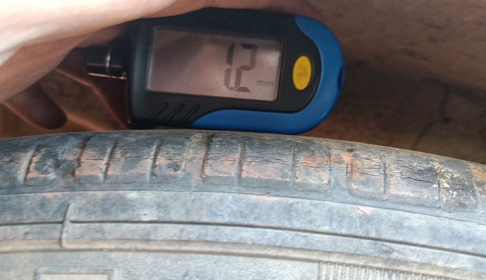 2018 Maruti Eeco 5 STR WITH A/C+HTR, Petrol, Manual, 3,41,216 km, tyre