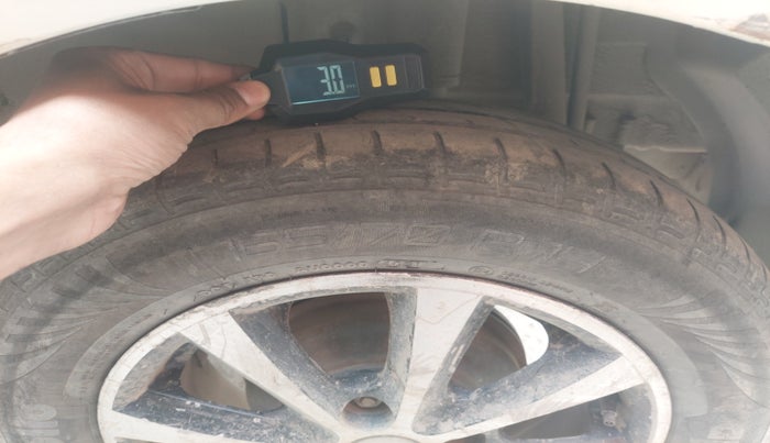 2013 Tata Indica Vista ZX QUADRAJET, Diesel, Manual, 1,43,934 km, tyre