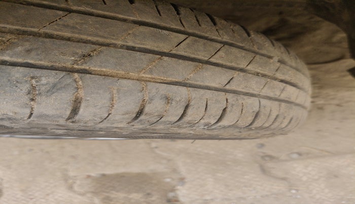 2012 Maruti Wagon R 1.0 VXI, Petrol, Manual, 1,48,706 km, tyre