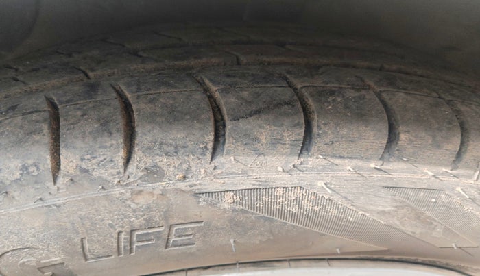 2014 Hyundai Grand i10 SPORTZ 1.2 KAPPA VTVT, Petrol, Manual, 95,982 km, tyre