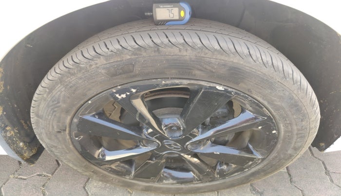 2015 Hyundai Elite i20 ASTA 1.4 CRDI, Diesel, Manual, 1,58,050 km, tyre