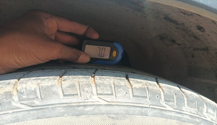 2023 Mahindra XUV300 W8 (O) 1.5 DIESEL, Diesel, Manual, 43,035 km, tyre