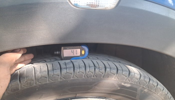 2021 Renault TRIBER RXT, Petrol, Manual, 1,60,229 km, tyre