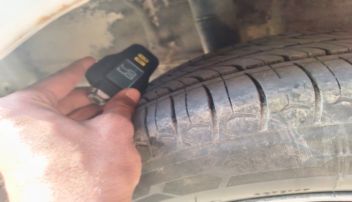 2021 Maruti New Wagon-R LXI CNG 1.0, Petrol, Manual, 1,33,402 km, tyre