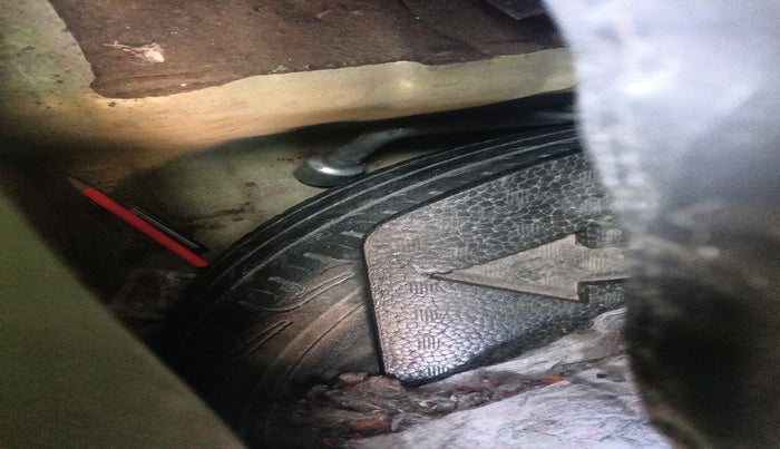 2011 Chevrolet Beat LS PETROL, Petrol, Manual, 1,91,772 km, tyre