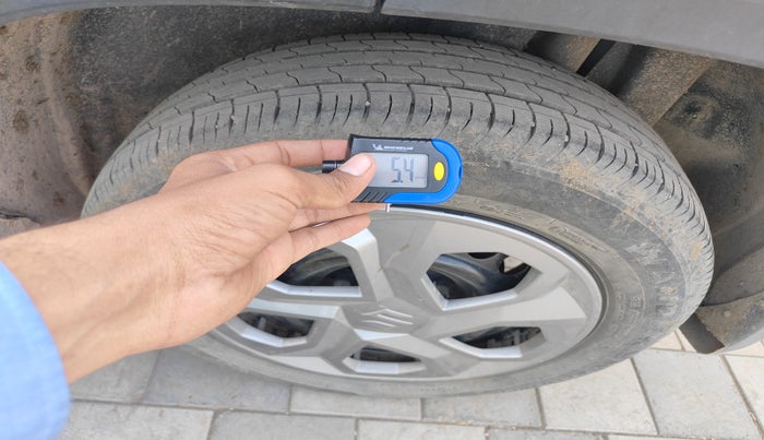 2024 Maruti BREZZA VXI AT SMART HYBRID, Petrol, Automatic, 10,644 km, tyre