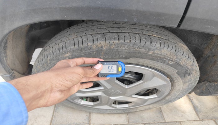 2024 Maruti BREZZA VXI AT SMART HYBRID, Petrol, Automatic, 10,644 km, tyre