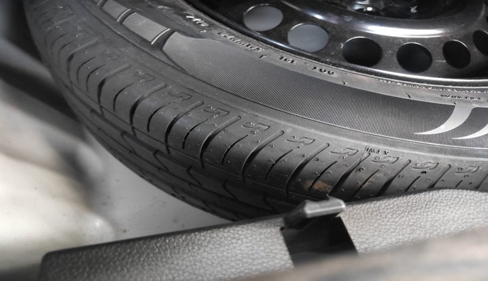 2024 Maruti BREZZA VXI AT SMART HYBRID, Petrol, Automatic, 10,644 km, tyre