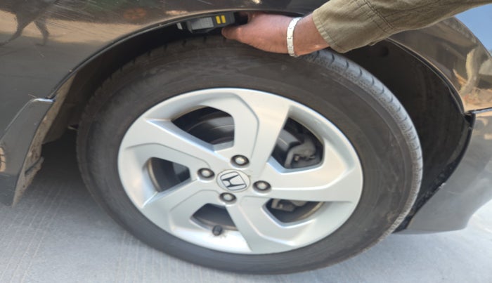 2015 Honda City 1.5L I-DTEC V, Diesel, Manual, 1,08,348 km, tyre