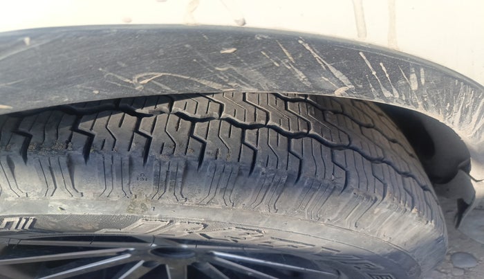 2018 Mahindra XUV500 W9, Diesel, Manual, 1,38,547 km, tyre