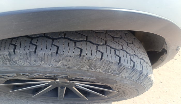 2018 Mahindra XUV500 W9, Diesel, Manual, 1,38,547 km, tyre