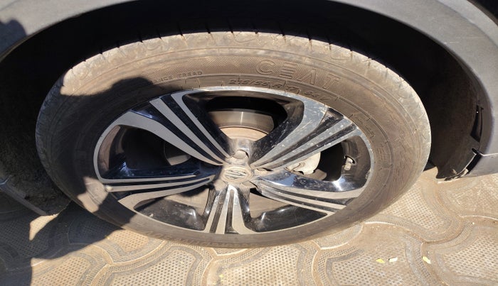 2022 MG ASTOR SHARP 1.5 MT, Petrol, Manual, 53,494 km, tyre