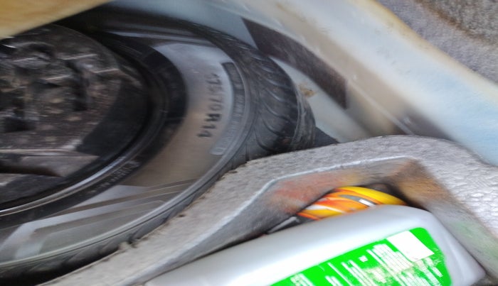 2015 Volkswagen Vento HIGHLINE PETROL AT, Petrol, Automatic, 84,621 km, tyre