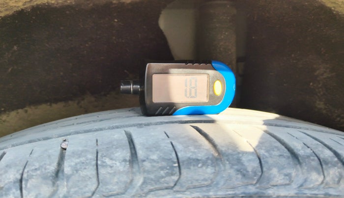 2018 Ford Ecosport TITANIUM 1.5L PETROL, Petrol, Manual, 1,06,260 km, tyre